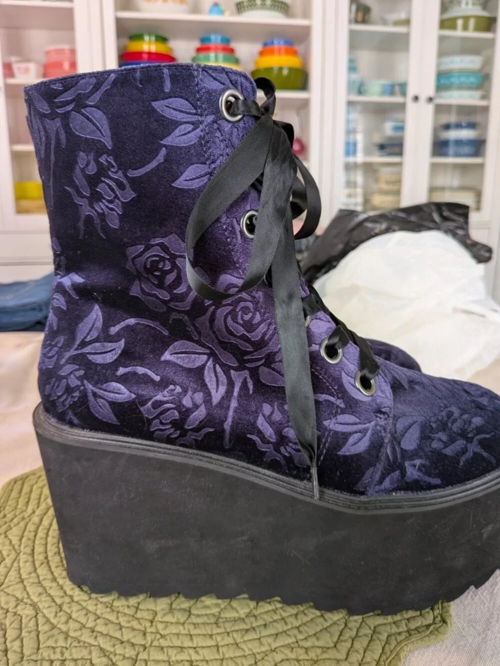 Killstar Vampire's Kiss Platform Boots Size 10‎